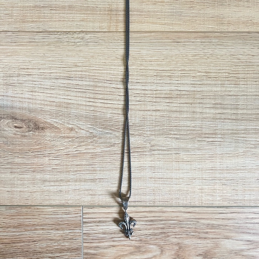 Silver Fleur-de-Lis Pendant Necklace